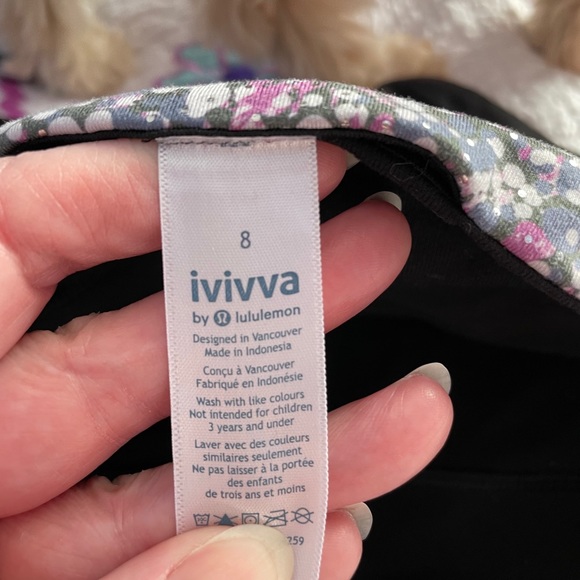 Ivivva reversible shorts - Picture 2 of 4